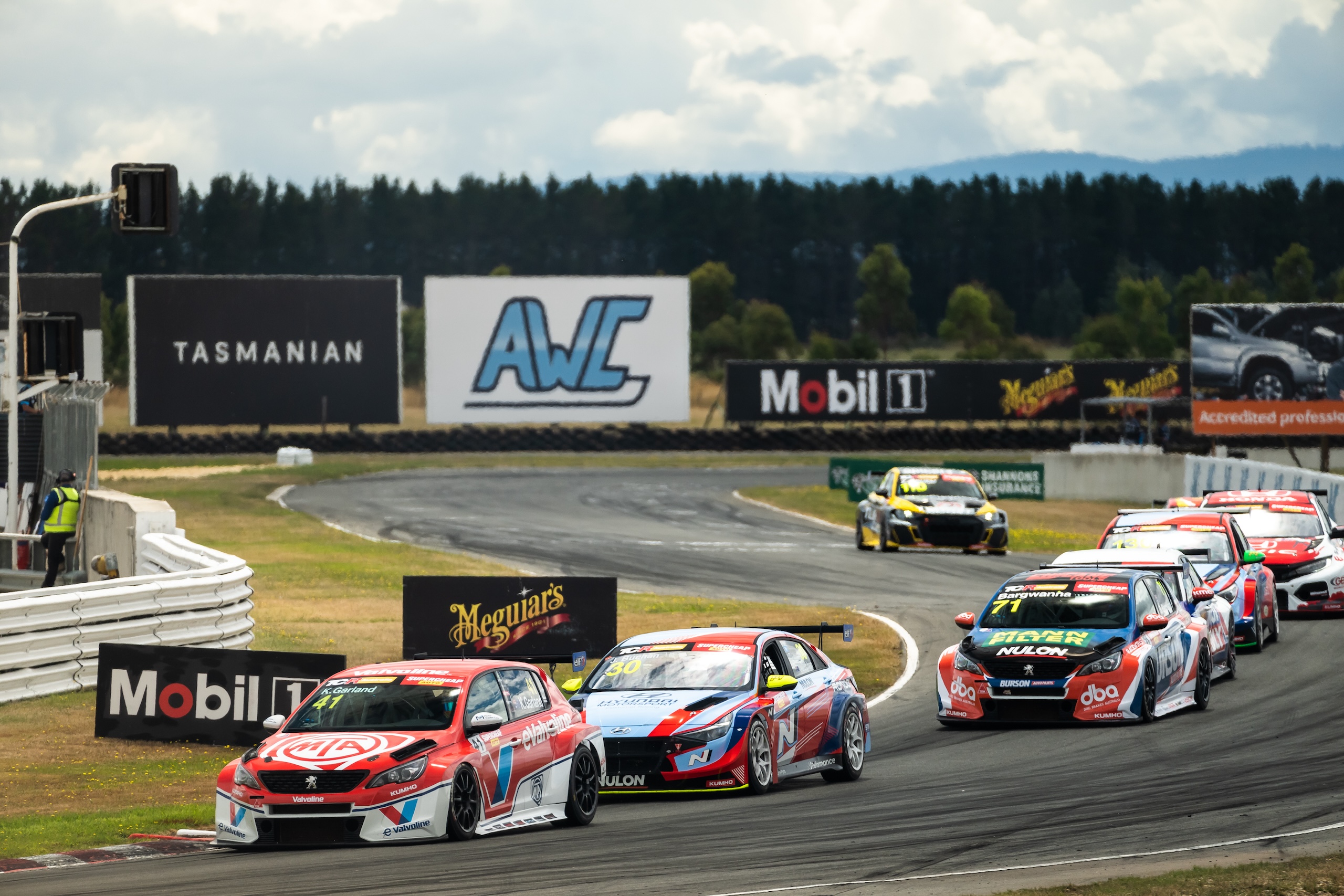 Supercheap Auto TCR Australia Field Chase Bargwanna to Tasmania - Race ...